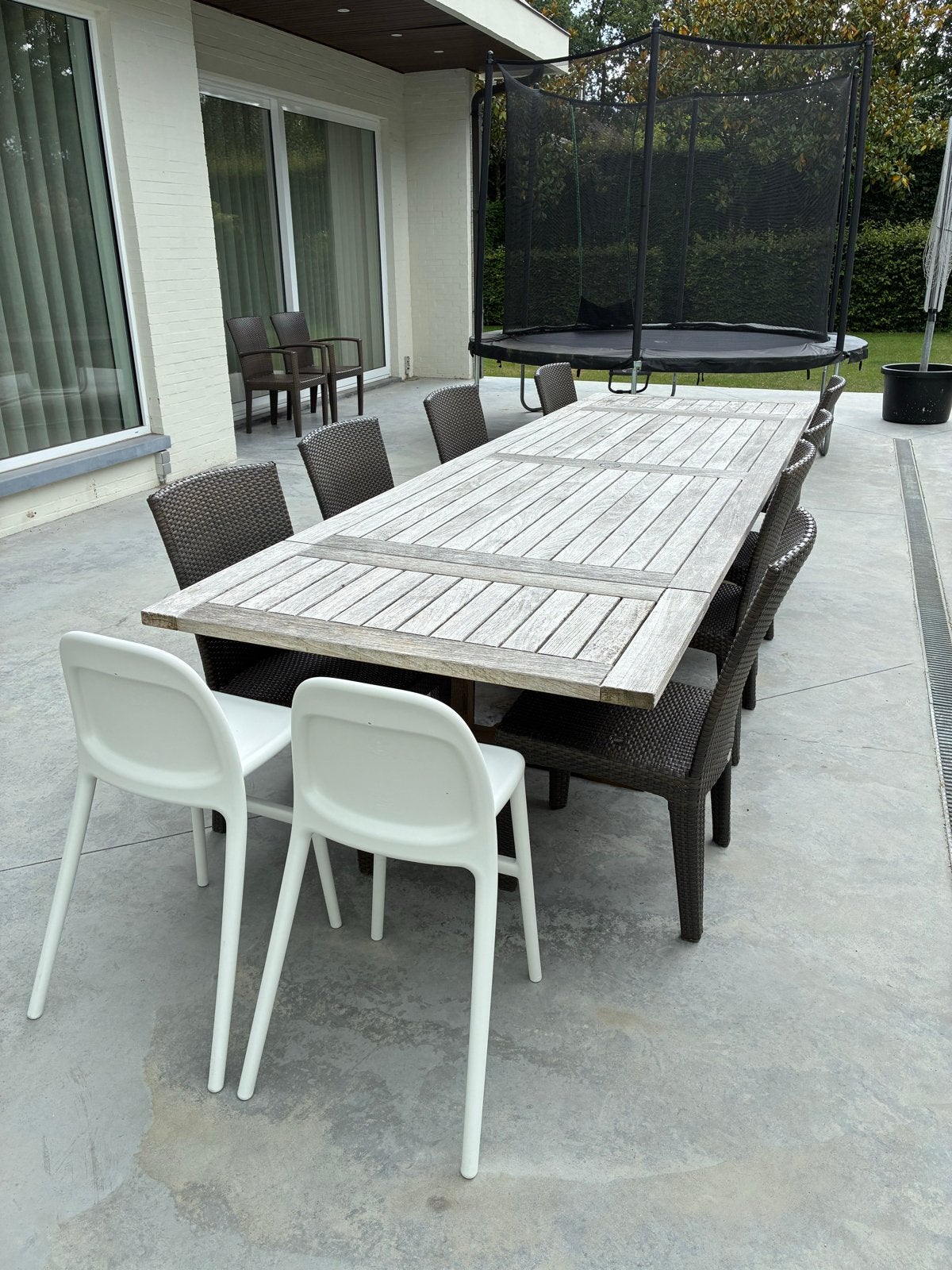 Gloster tuintafel 240 met verlengstukken en 16 Dedon stoelen, Ophalen, Gebruikt, Eettafel, Meer dan 8 zitplaatsen