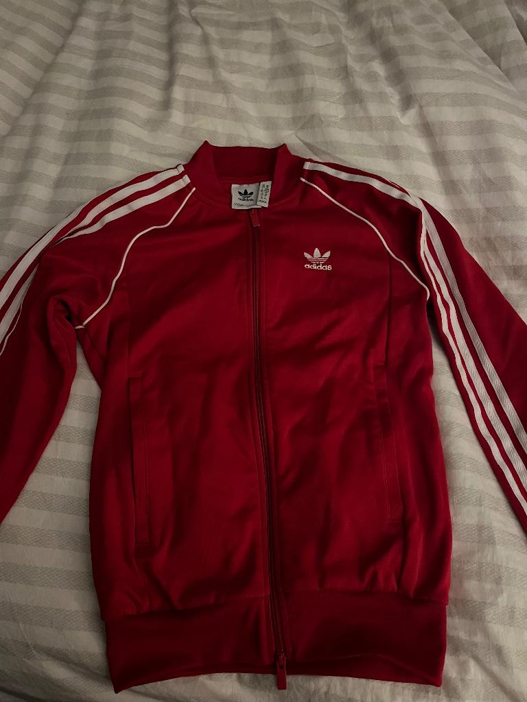 Trainingsjasje adidas, Kinderen en Baby's, Kinderkleding | Maat 140, Adidas, Verzenden, Jongen of Meisje, Zo goed als nieuw