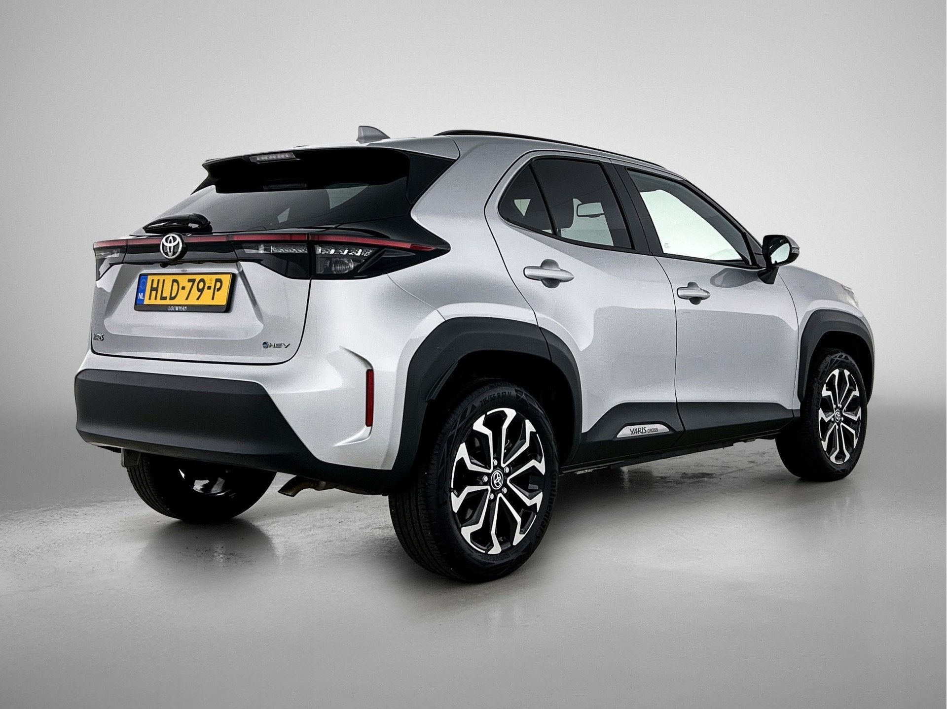 Toyota Yaris Cross 1.5 Hybrid 115 First Edition | BTW voertu, Auto's, 12 maanden, Stof, Gebruikt, 116 pk