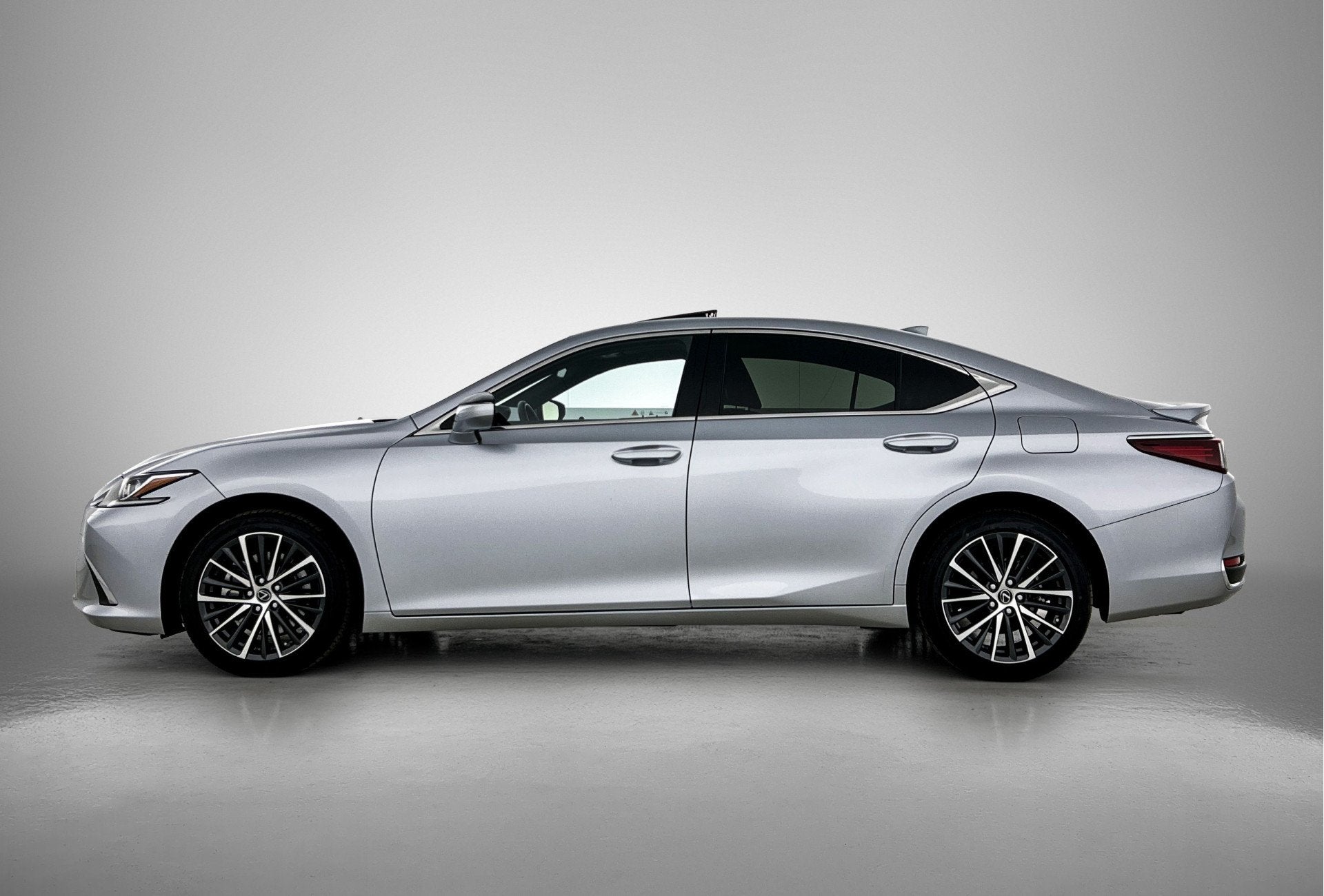 Lexus ES 300h Business Line | NL dealeronderhouden |, 12 maanden, Gebruikt, Euro 6, 4 cilinders