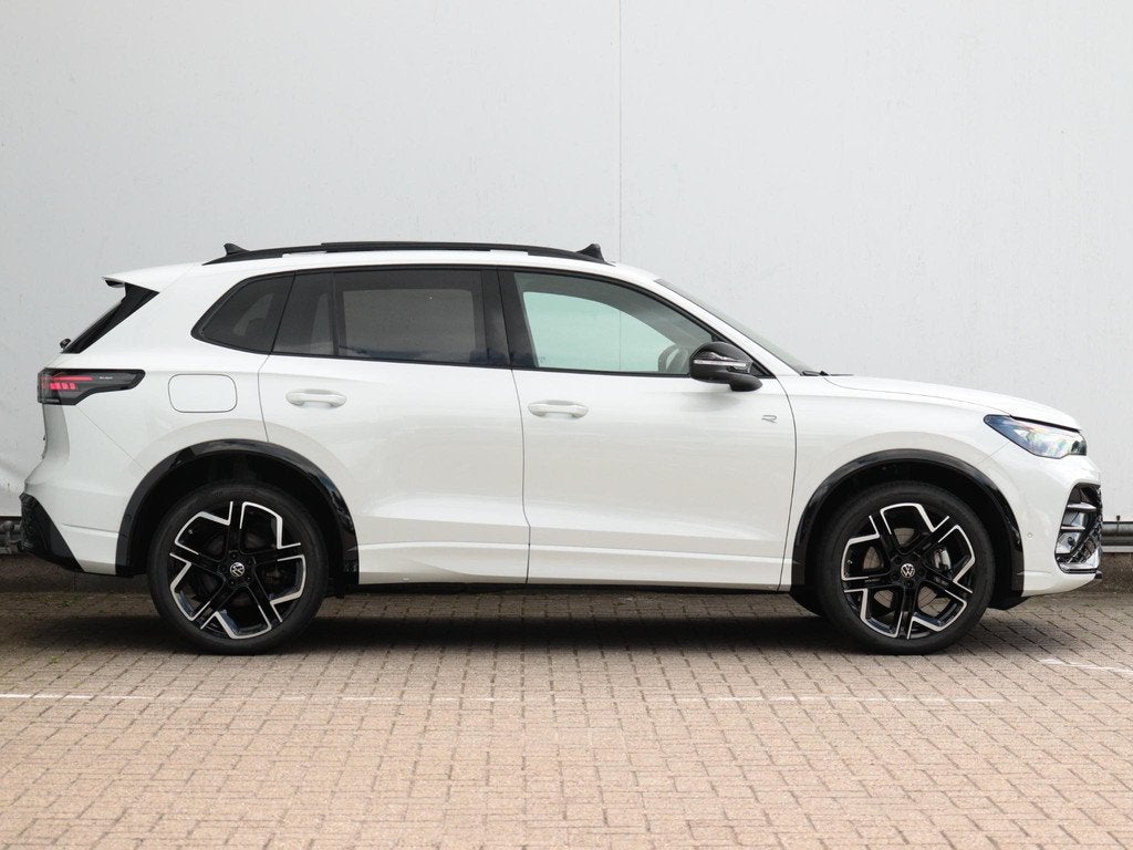 Volkswagen Tiguan 1.5 eHybrid R-Line Edition | Trekhaak | Le, Auto's, 150 min, Wit, Bedrijf, SUV of Terreinwagen