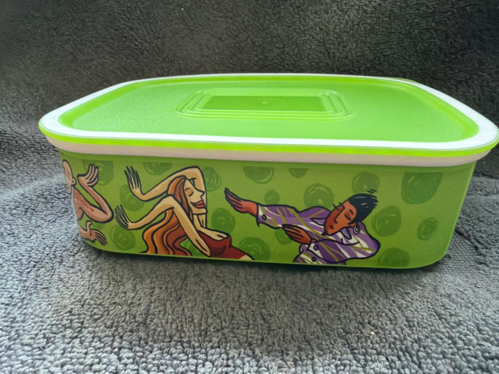 Nieuwe Tupperware broodtrommel 500 ml (2 stuks beschikbaar), Diversen, Ophalen of Verzenden, Nieuw
