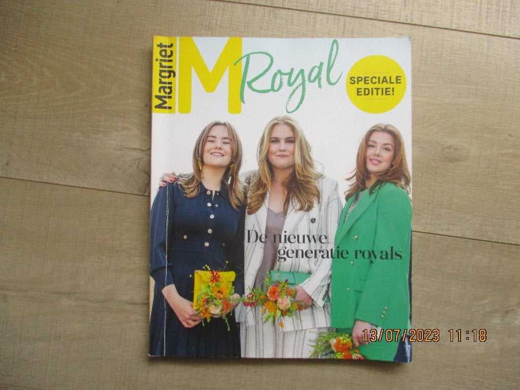 2x Margriet Speciale Royals Editie +/- 1921  -- SALE !!, Ophalen of Verzenden, Zo goed als nieuw, Gossip of Showbizz