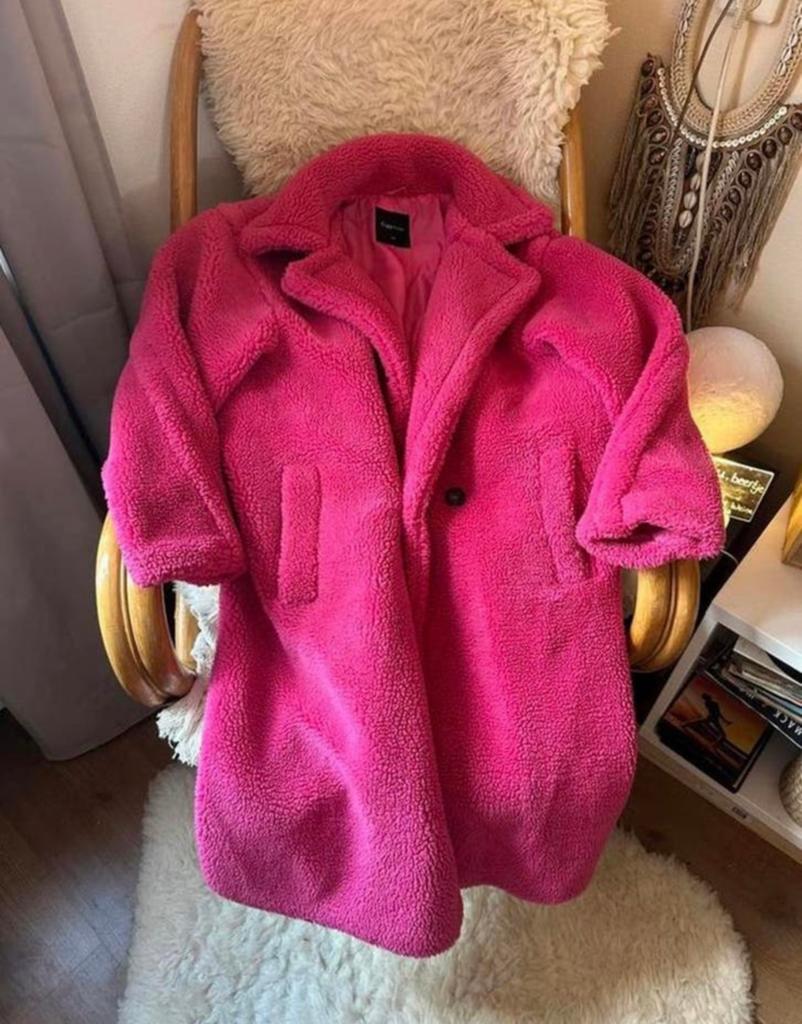 Fuchsia roze teddy winterjas met zakken – maat S/M, Kleding | Dames, Jassen | Winter, Ophalen of Verzenden, Zo goed als nieuw