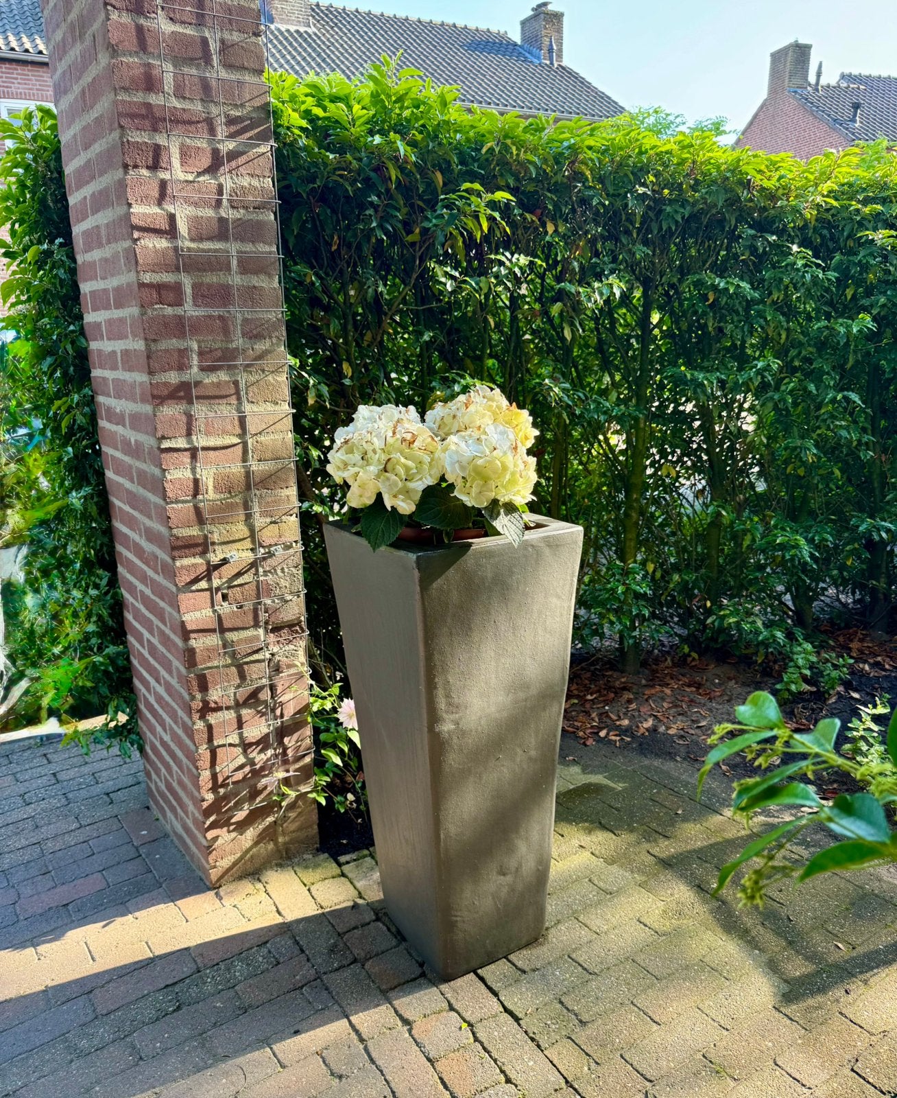Grote stenen plantenpot buiten, Tuin en Terras, Bloembakken en Plantenbakken, Ophalen, Steen, Minder dan 30 cm, Vierkant