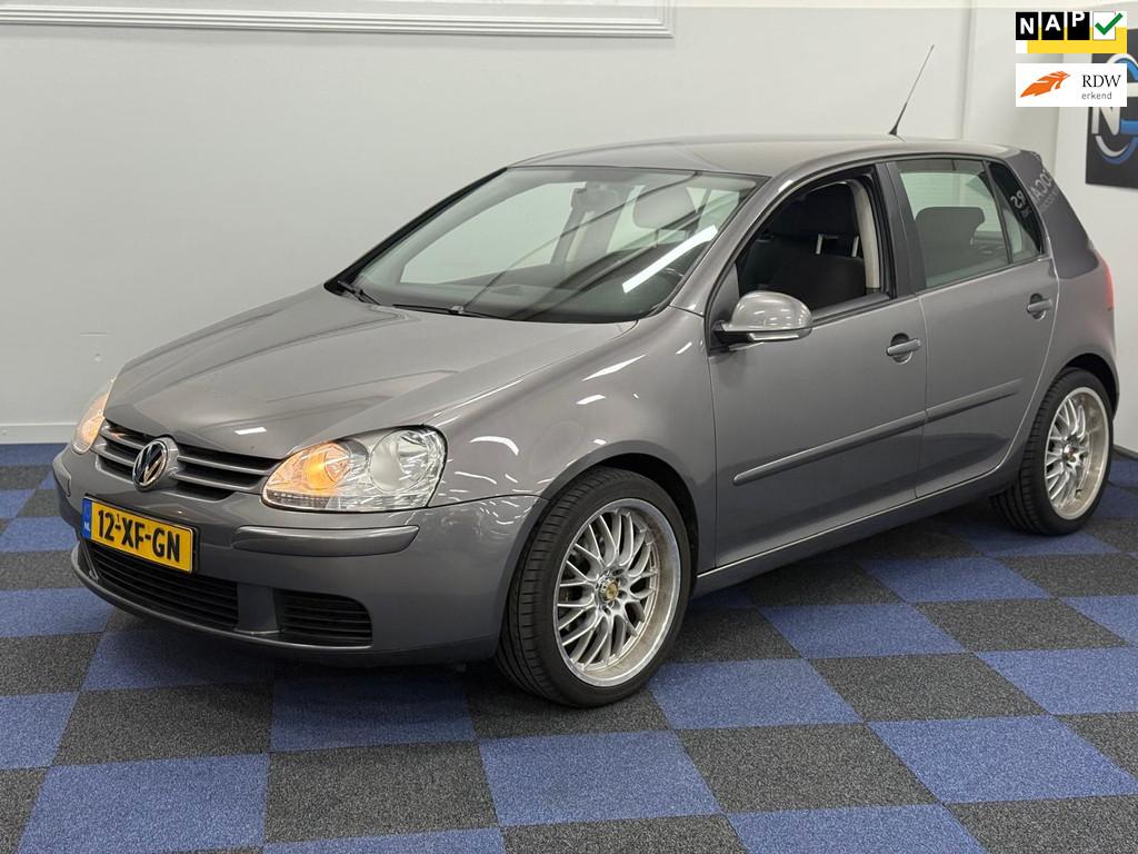 Volkswagen Golf 1.6 FSI Optive 3 / AIRCO / LM VELGEN / RIJDT, Voorwielaandrijving, 15 km/l, Gebruikt, 4 cilinders