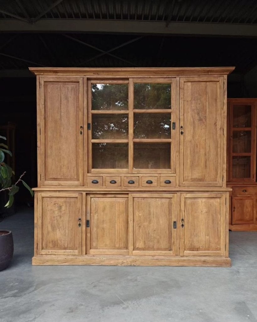 Grote teakhouten buffetkast | Voorraadkast | Servies #6072, Glas, Gebruikt, Met deur(en), -