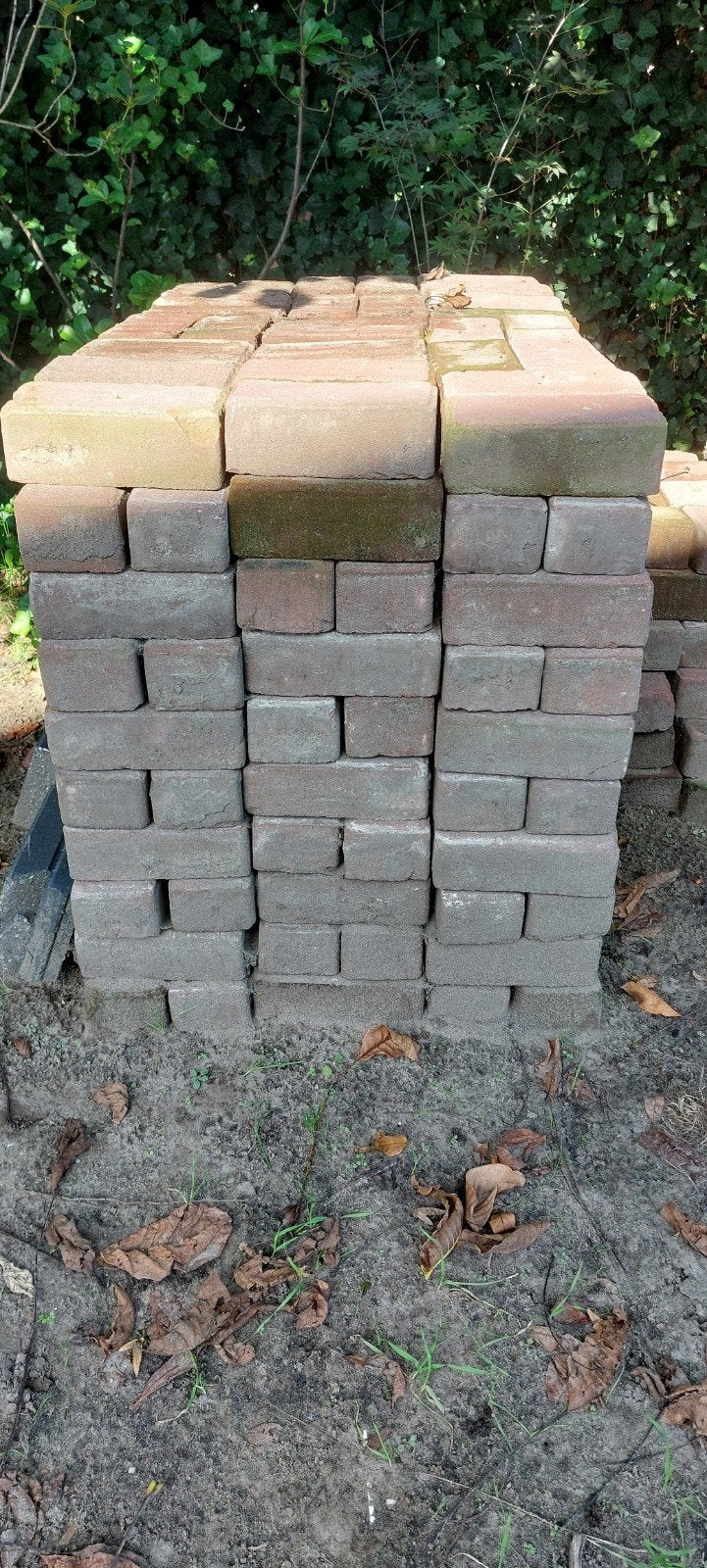 ca. 300 (6m2) oud gebakken klinkers rood/paars keiformaat, Ophalen, Beton, Klinkers