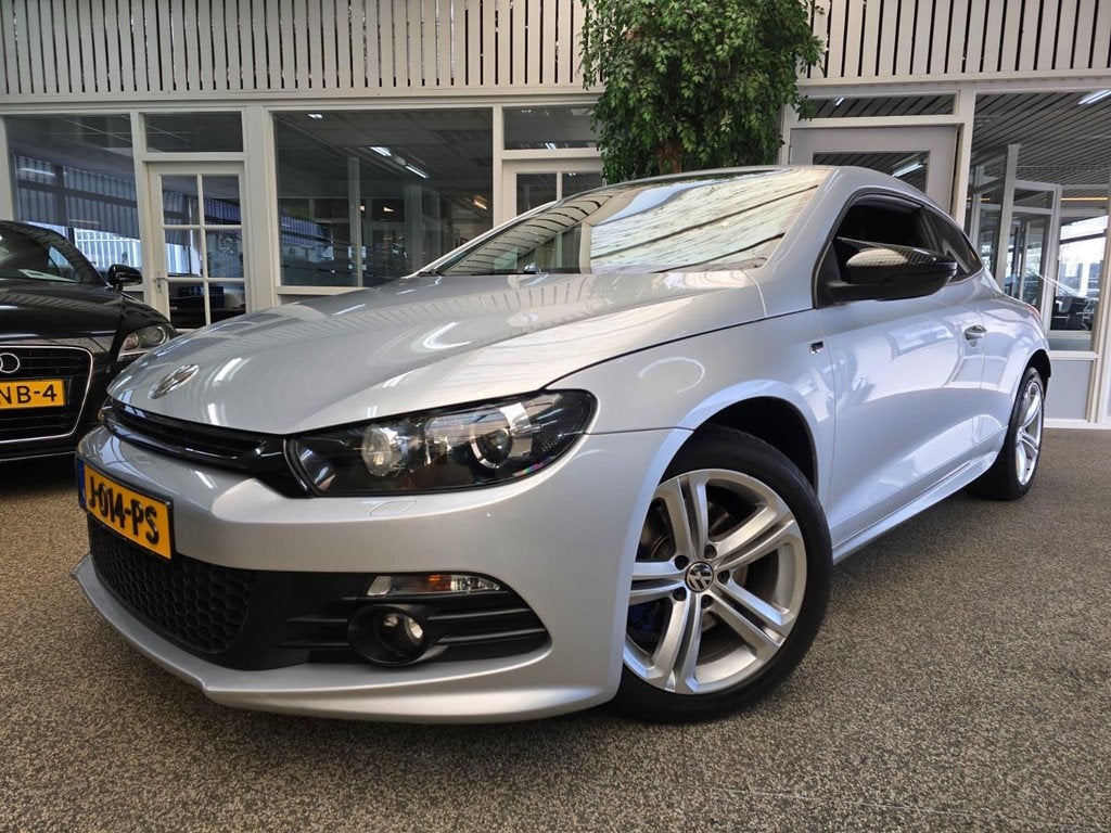 Volkswagen Scirocco 1.4 TSI R-Line Dsg Xenon, Auto's, Volkswagen, Euro 5, Automatische klimaatregeling, Gebruikt, Zwart
