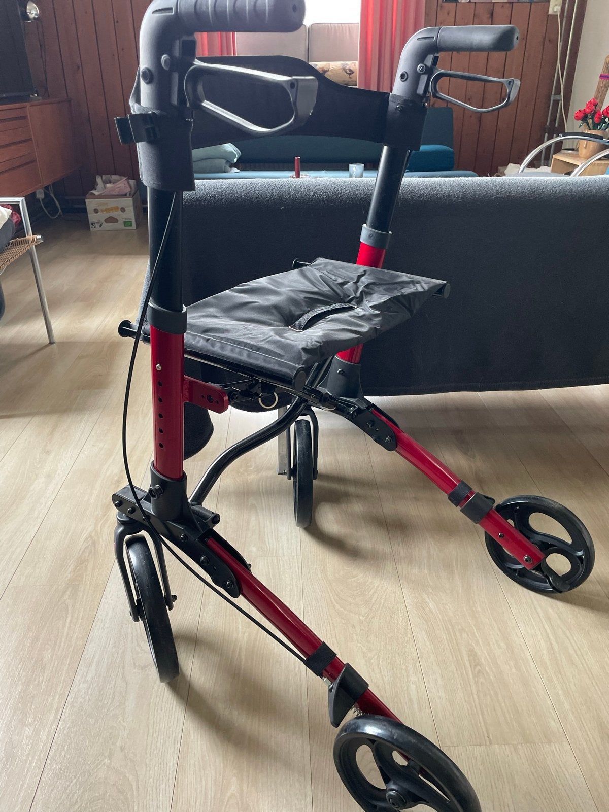 Rollator model 30001001 Medipoint, Ophalen, Lichtgewicht, Zo goed als nieuw