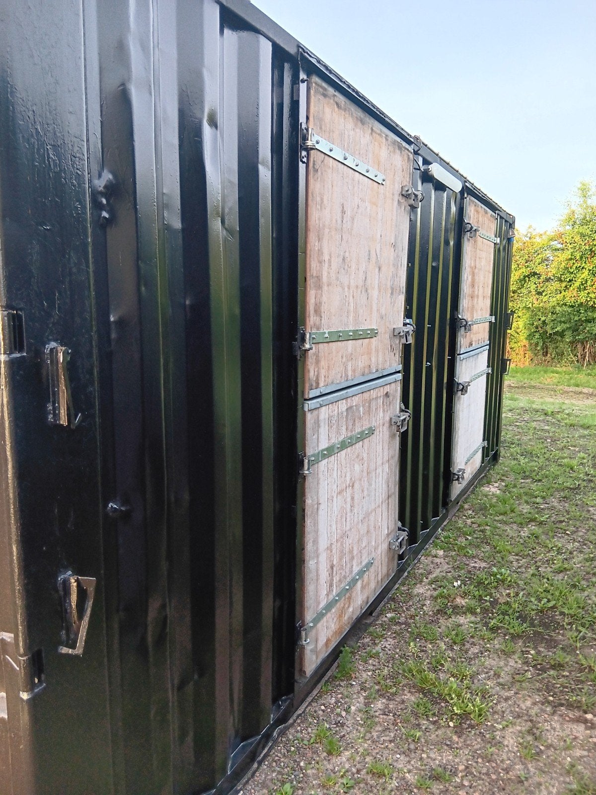 Te huur  paardenstalcontainers., Dieren en Toebehoren, Stalling en Weidegang, Stalling, 2 of 3 paarden of pony's