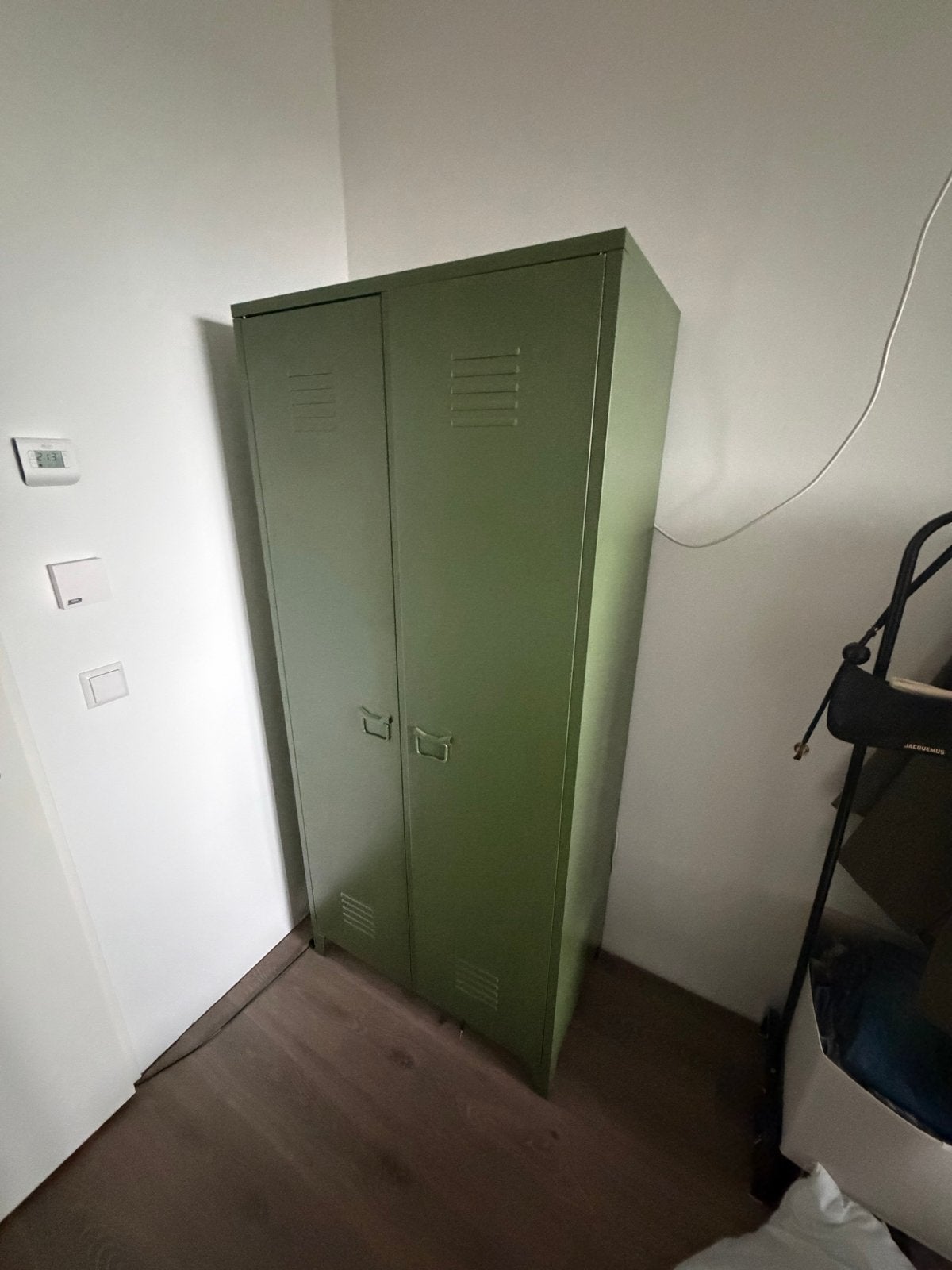 Groene metalen kledingkast/locker - Zo goed als nieuw, Ophalen, Met plank(en), 50 tot 100 cm, Zo goed als nieuw