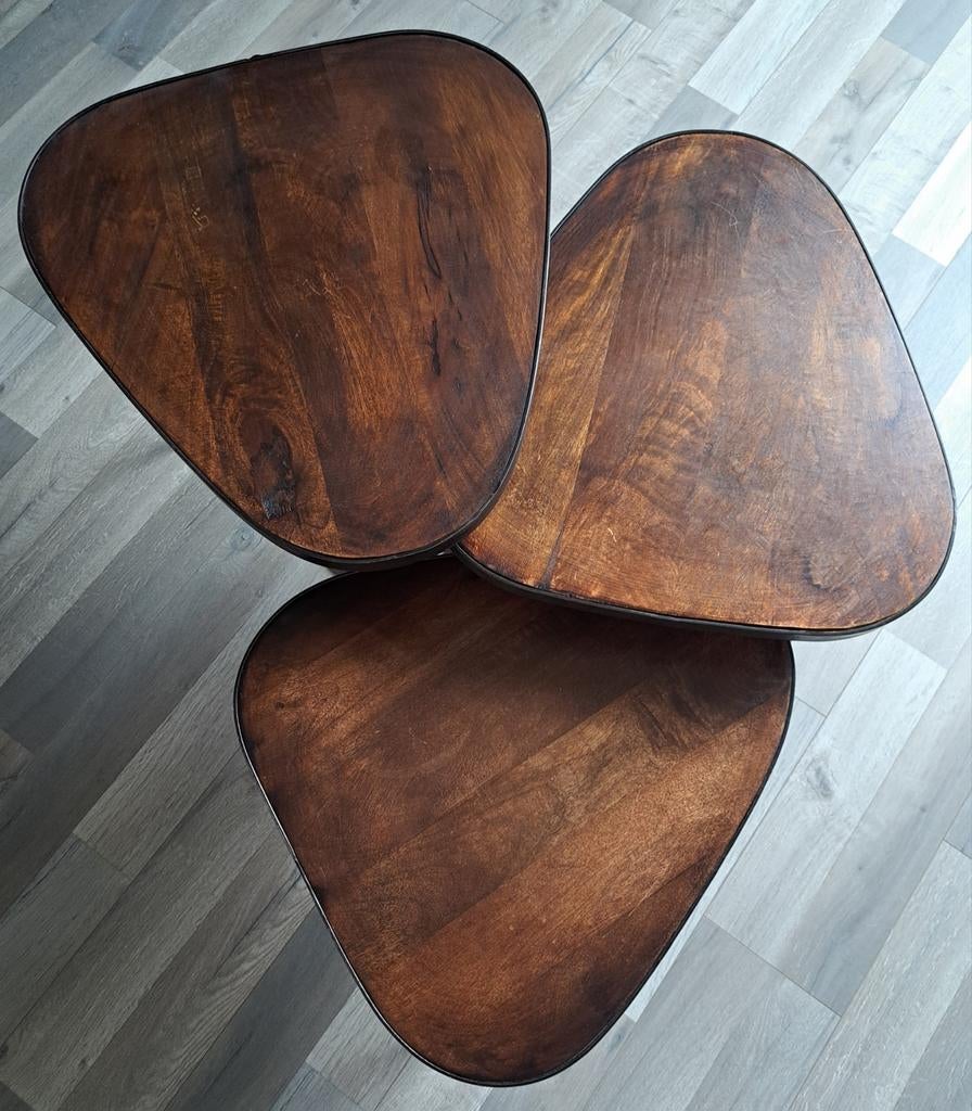 3 Mangohouten (bijzet)tafeltjes met stalen buisframe, Huis en Inrichting, Tafels | Bijzettafels, Overige materialen, Minder dan 55 cm