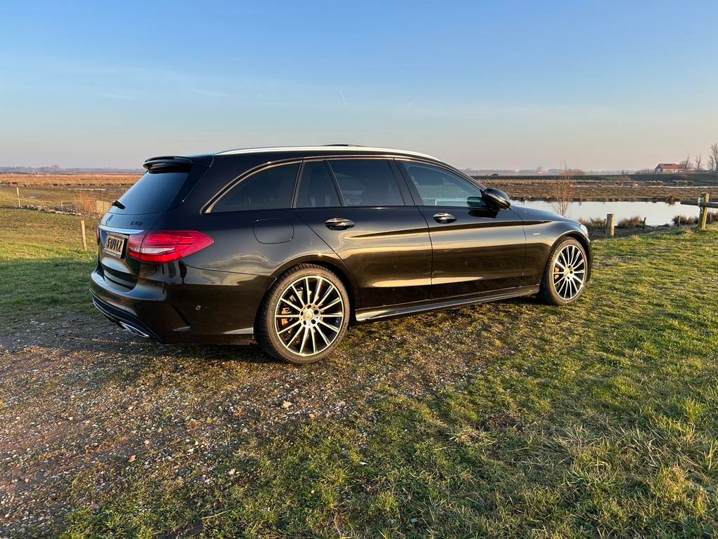 Mercedes C43 C450 4MATIC met nieuwe APK, Automaat, 1800 kg, Zwart, Zwart