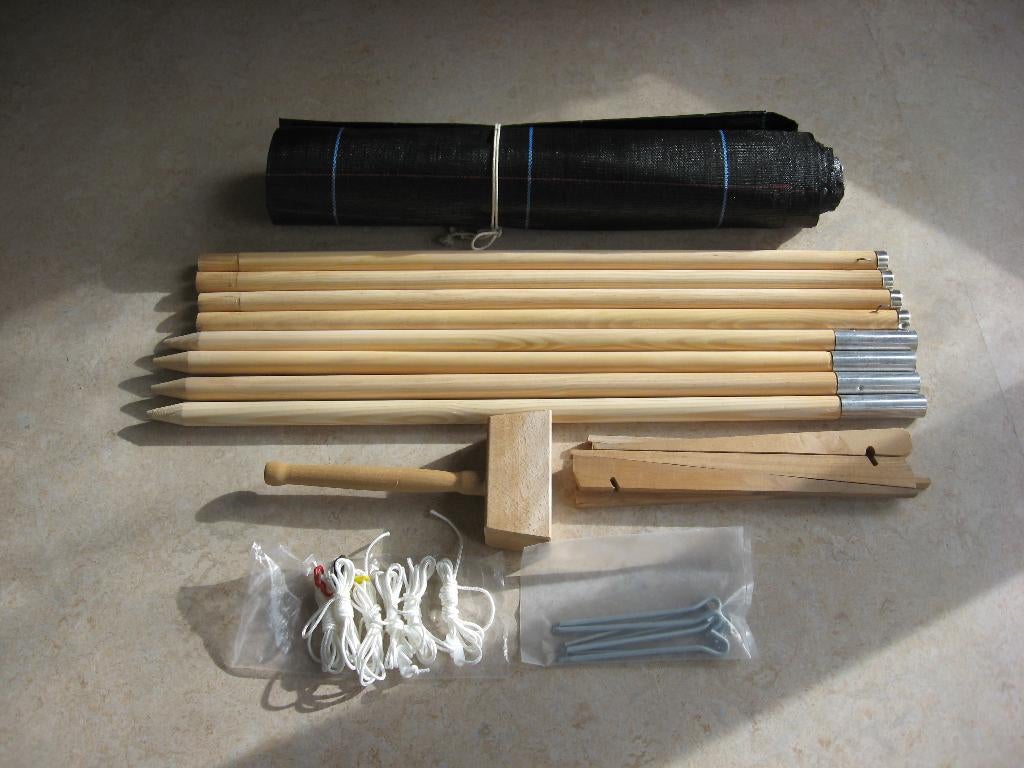 Strandscherm windscherm met houten stokken haringen en hamer, Ophalen of Verzenden, Zo goed als nieuw
