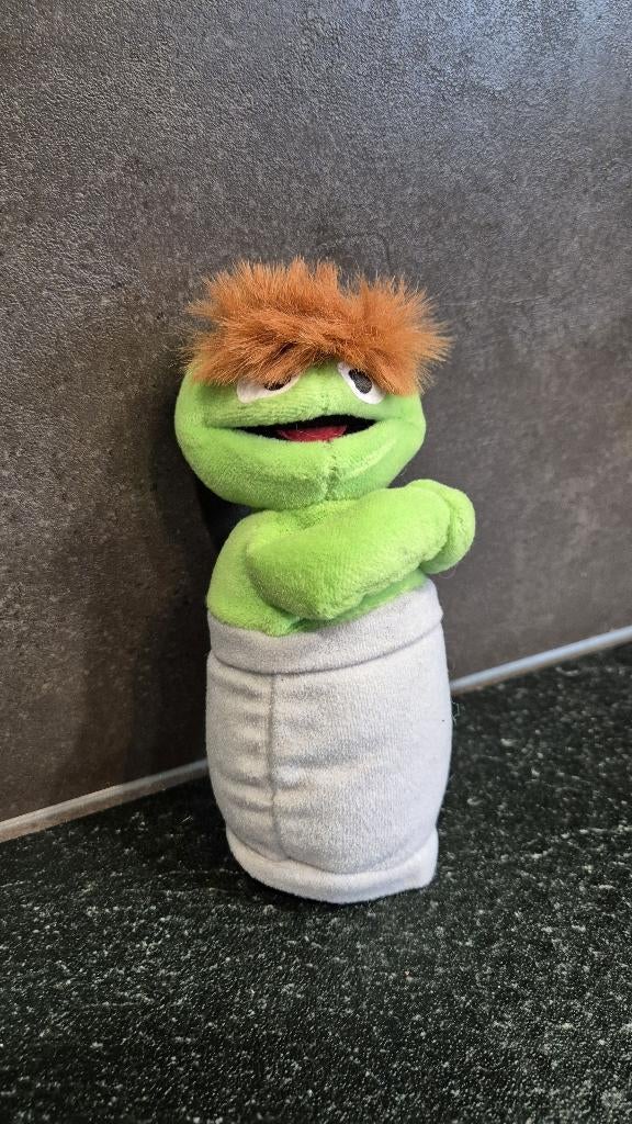 Oscar in vuilnisbak, Sesamstraat knuffel, 18 cm. 5A14, Kinderen en Baby's, Speelgoed | Knuffels en Pluche, Tweedehands verkoop