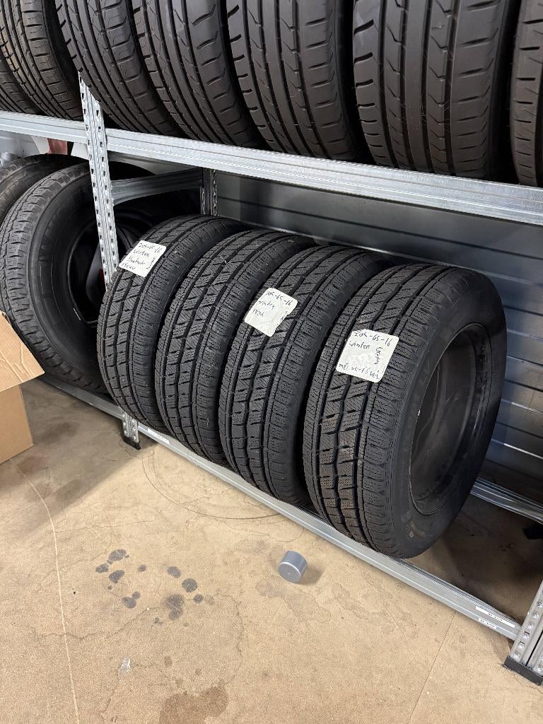 Hankook 205 65 16 Winterbanden VW T6 T5, Auto-onderdelen, Banden en Velgen, Ophalen, Bestelwagen, 16 inch, Banden en Velgen