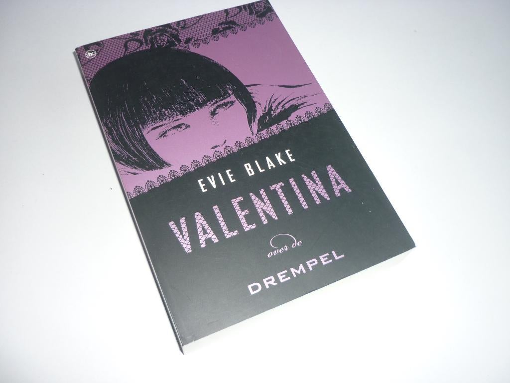 (Erotisch) Evie Blake- Valentina over de Drempel, Boeken, Ophalen of Verzenden, Zo goed als nieuw