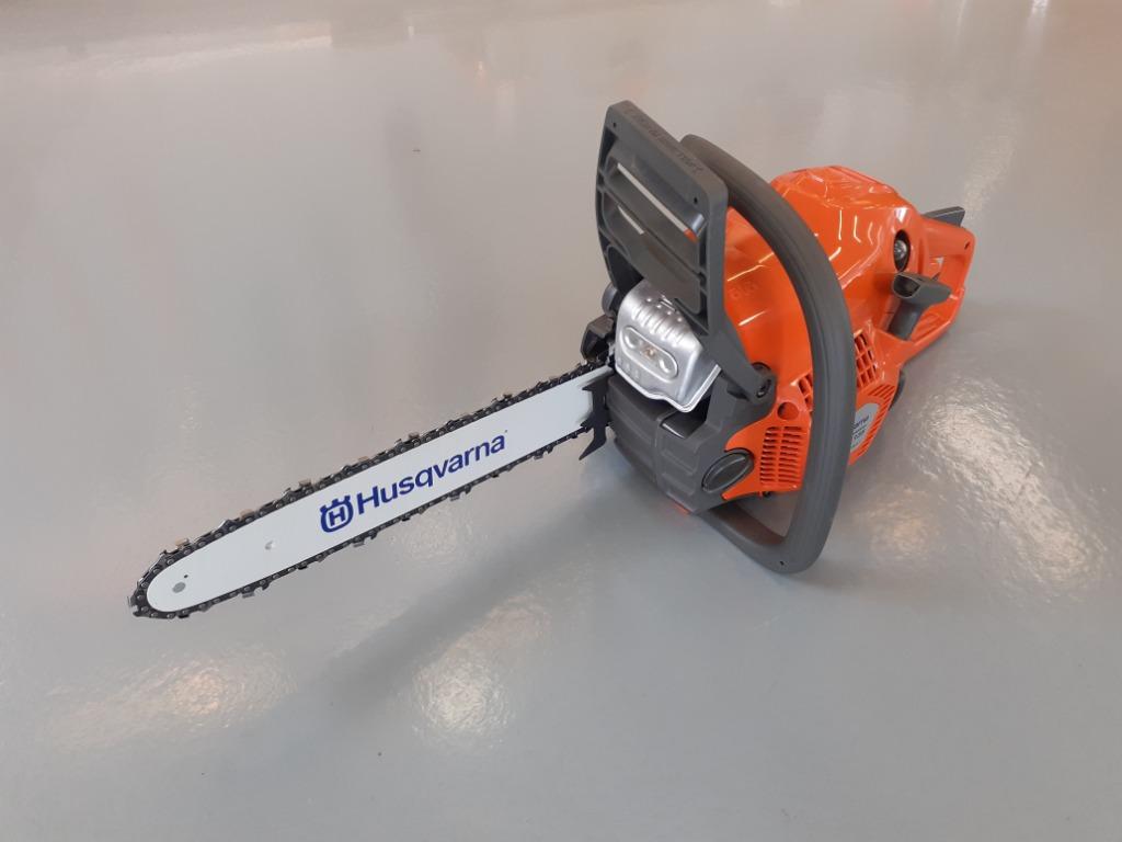 Husqvarna 135 kettingzaag met 35cm blad, 41CC, Aanbieding!, Ophalen of Verzenden, Nieuw, Husqvarna