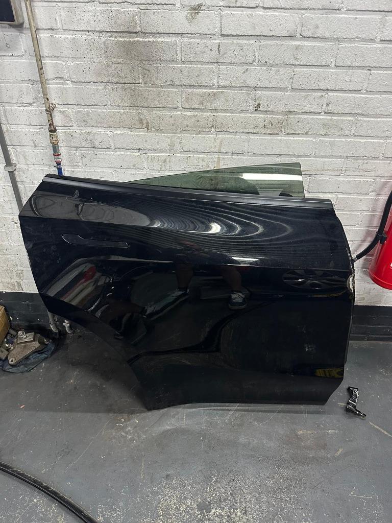 Deuren, Led, Voorscherm Tesla Model Y diverse onderdelen,, Gebruikt, Deur, Ophalen of Verzenden, Achter