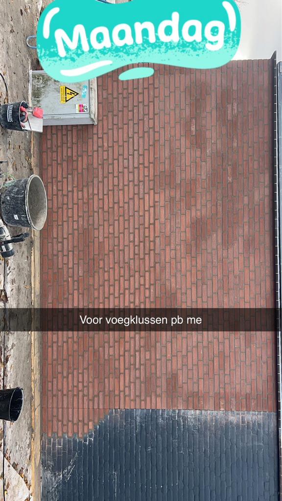 Nog een muur die gevoegd moet worden of gerepareerd, Diensten en Vakmensen, Gevelrenovatie en Voegers