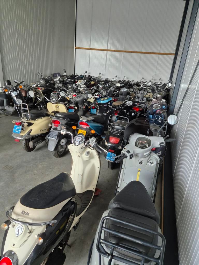 Diverse scooters. Loop of sloop   zie foto’s., Gebruikt, Prudon, Benzine, Ophalen