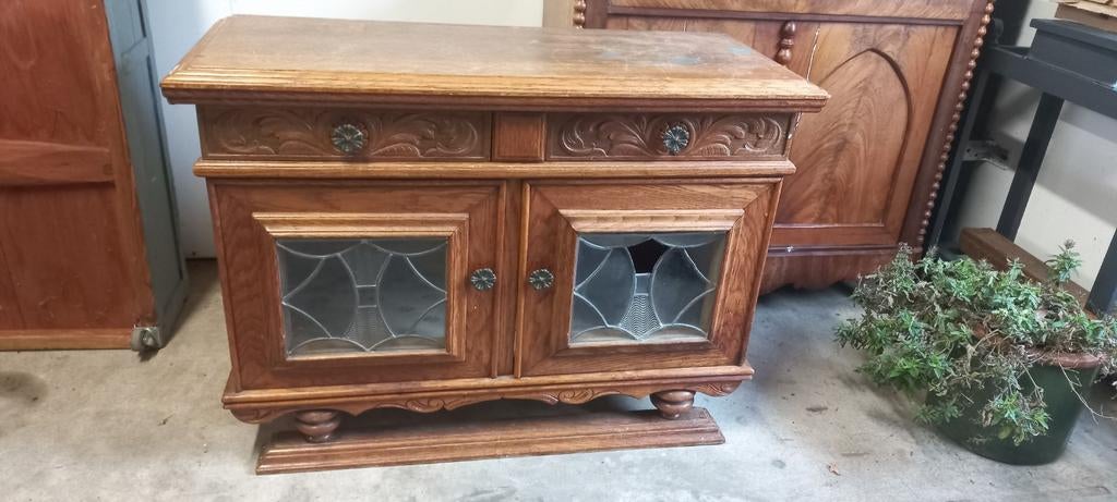 Kastje glas in lood opknapper, Ophalen