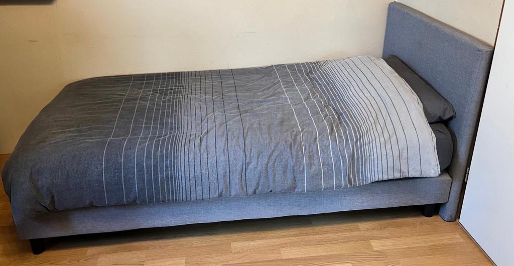 Zgan Boxspring 90 x 200 met hoofdbord & topmatras – grijs, Ophalen, 90 cm, Eenpersoons, Zo goed als nieuw