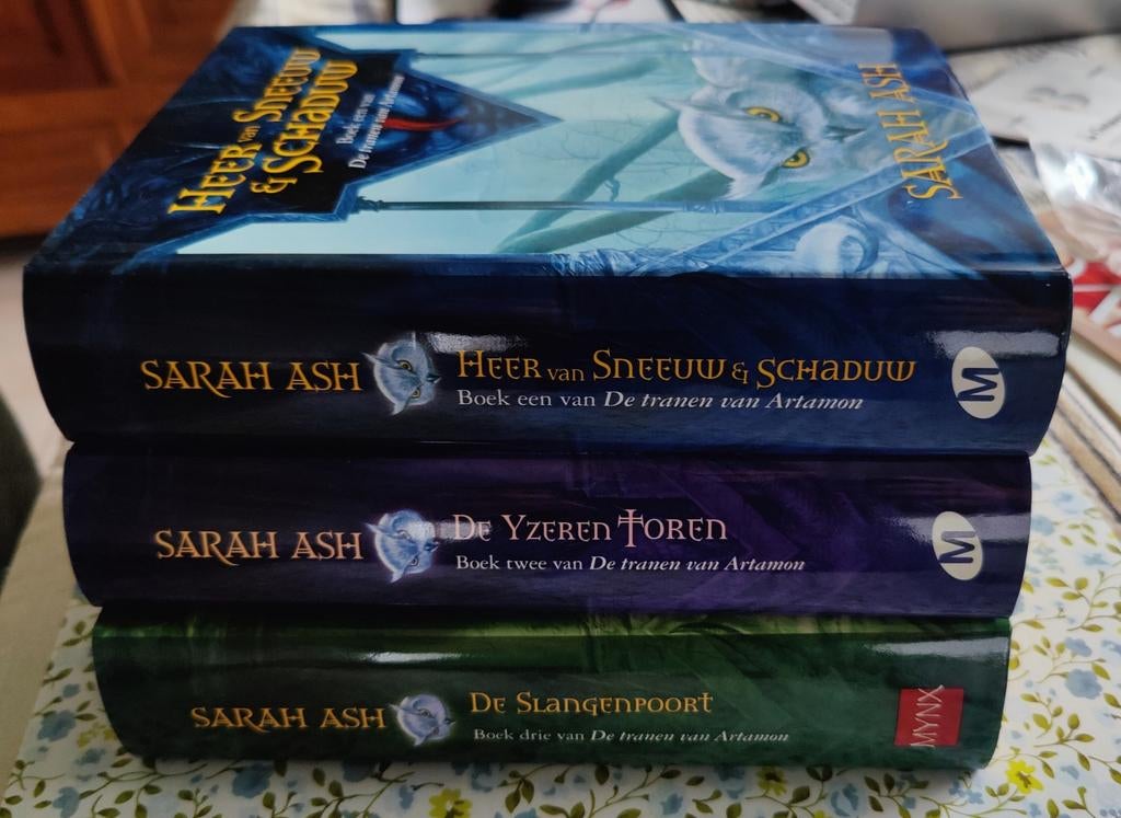 De tranen van Artamon - Deel 1 t/m 3 - Sarah Ash, Boeken, Ophalen of Verzenden, Zo goed als nieuw, Sarah Ash