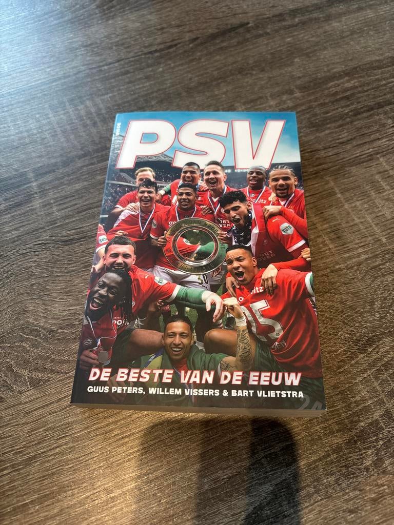 PSV De Beste van de Eeuw - Voetbalboek, Ophalen of Verzenden, Zo goed als nieuw, Balsport