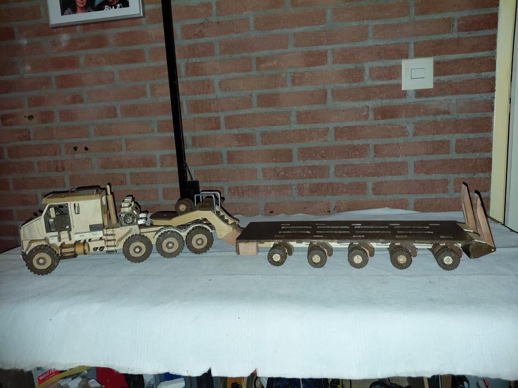 Houten Truck met Oplegger, Overige merken, Groter dan 1:32, Ophalen of Verzenden, Zo goed als nieuw