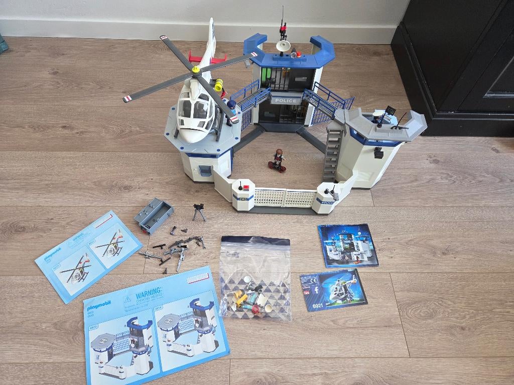 Playmobil politiebureau met helikopter, auto, varende boot, Ophalen of Verzenden, Gebruikt, Complete set