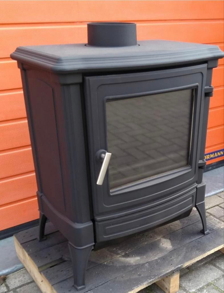 Demomodel houtkachel Nestor Martin S33 met woodbox systeem, Huis en Inrichting, Gebruikt, Houtkachel, Ophalen of Verzenden, Vrijstaand