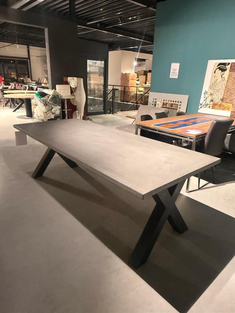 Luxe beton tafel 240x100cm ** nieuwe tafel**, Huis en Inrichting, Tafels | Eettafels, Nieuw, 50 tot 100 cm, 200 cm of meer, Rechthoekig