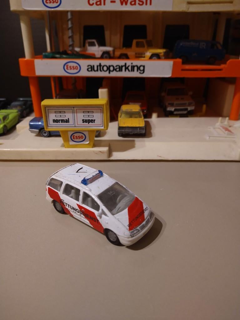 Zeldzame Siku Rettungsdienst Modelauto, Hobby en Vrije tijd, Modelauto's | Overige schalen, Ophalen of Verzenden, Gebruikt, Auto