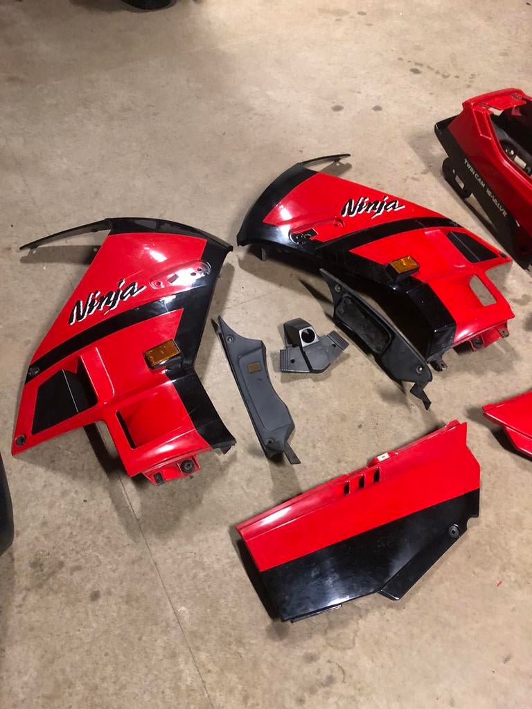 Kawasaki GPX 750 R Diverse Kuipdelen en Zadel, Motoren, Onderdelen | Kawasaki, Gebruikt, ., Ophalen of Verzenden, .