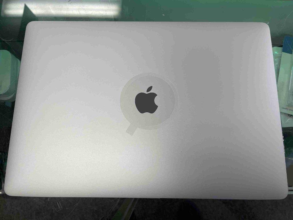 MacBook Pro 15 inch scherm reparatie 2018 2019 zilver a1990, IPS, Refurbished, Full HD, Ophalen of Verzenden