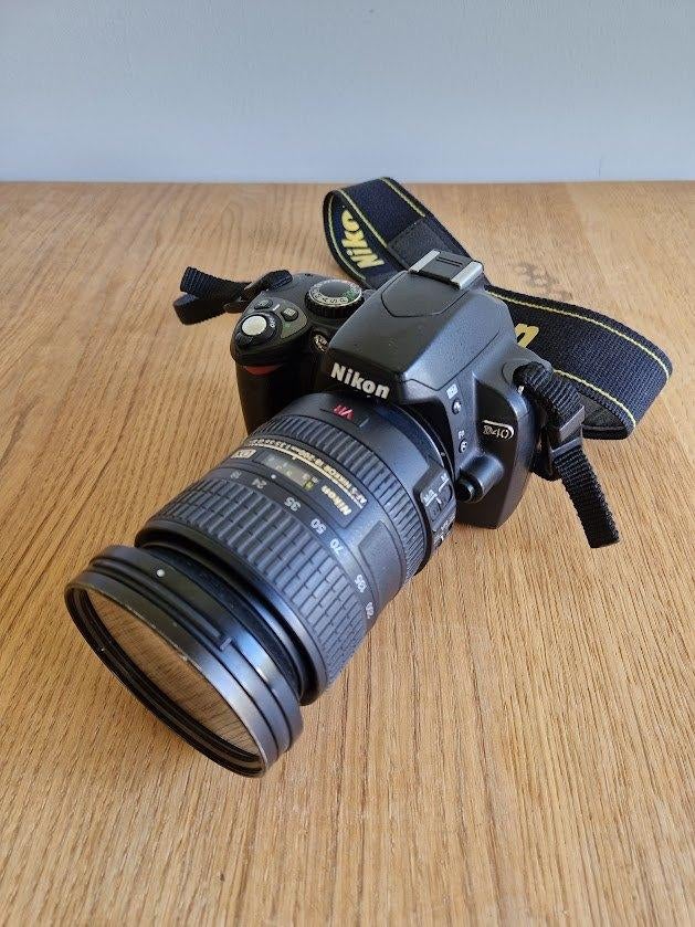 Nikon AF-S DX VR Nikkor 18-200mm/F3.5-5.6G + Nikon D40 body, Ophalen, Gebruikt, Spiegelreflex, 10 Megapixel