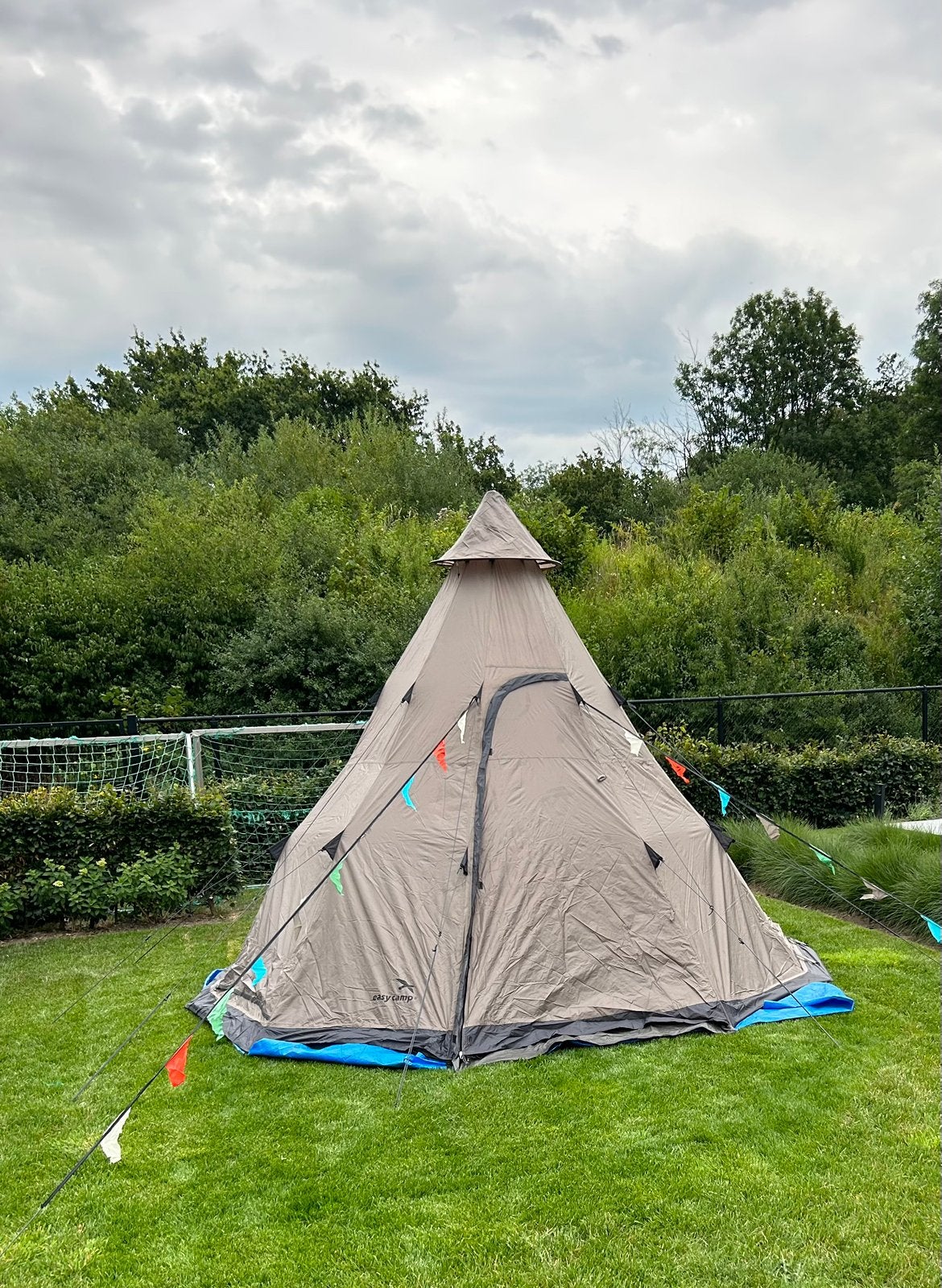 Easy Camp Moonlight Tipi tent - Zo goed als nieuw, Ophalen of Verzenden, Zo goed als nieuw, Meer dan 6
