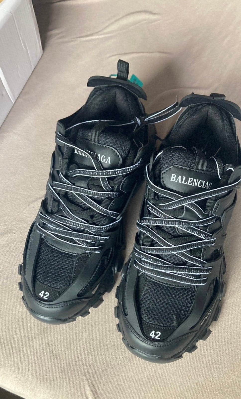 Balenciaga sneakers nieuw in doos, Ophalen of Verzenden, Zo goed als nieuw, Zwart
