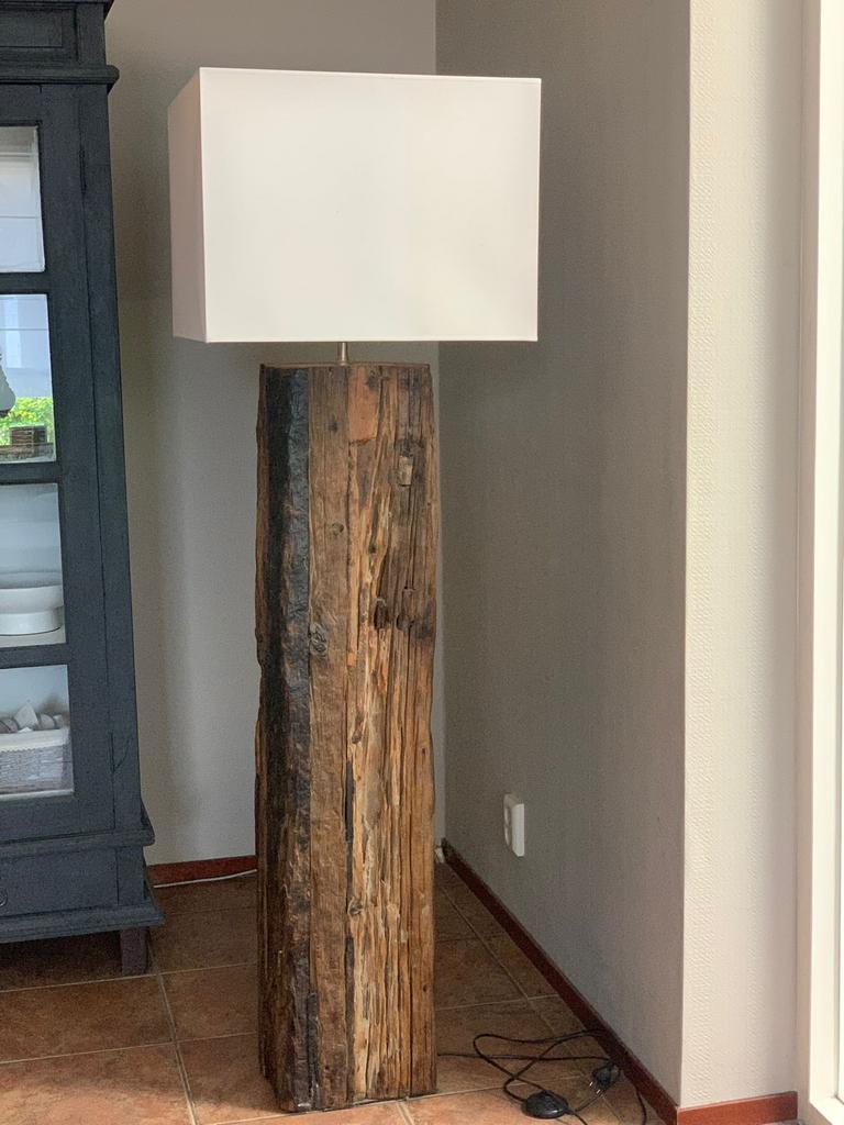 Unieke grote staande lamp meerpaal driftwood, Huis en Inrichting, Ophalen, Zo goed als nieuw, 150 tot 200 cm