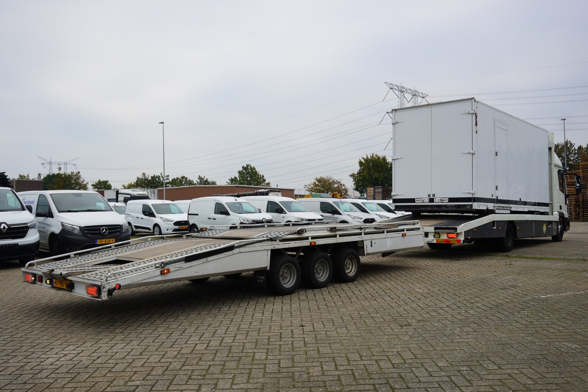 Iveco ML75E18/P AUTOTRANSPORT INCL WITTEVEEN AANHANGER 3500K, Auto's, Euro 5, Stof, Iveco, Origineel Nederlands