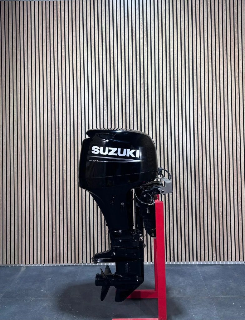 Suzuki DF60 EFI ;23 buitenboordmotor, Niet ingevuld, Viertaktmotor, Niet ingevuld, Zo goed als nieuw