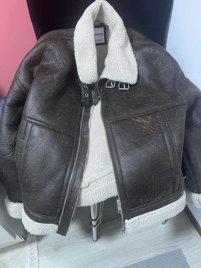 Bershka Bikerjack met teddy voering - Maat M, Ophalen of Verzenden, Zo goed als nieuw