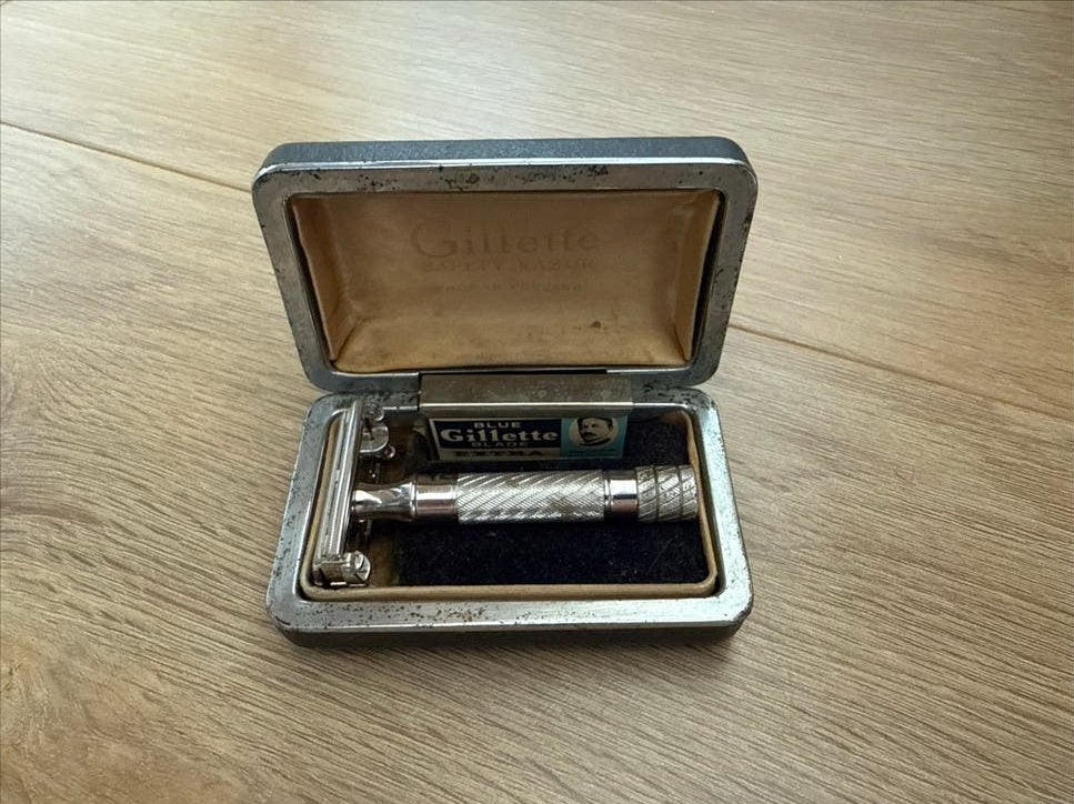 Gillette Aristocrat Veiligheidsscheermes met originele case, Antiek en Kunst, Ophalen of Verzenden