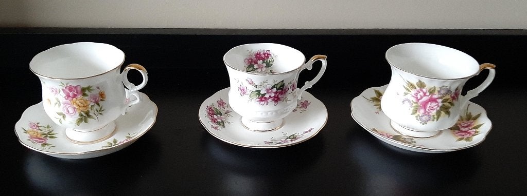 ROYAL ASCOT, 3 mooie kop en schotels, Gebruikt, Overige merken, Vintage, Ophalen of Verzenden