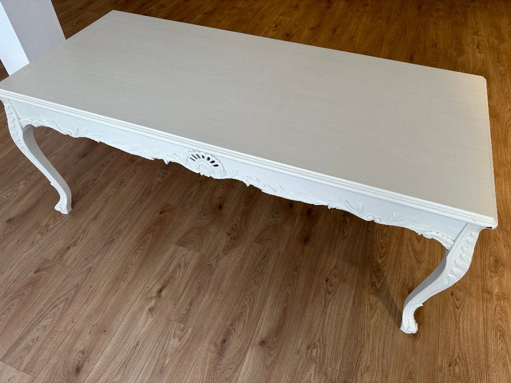 Elegante witte salontafel met sierlijke details, Ophalen, Klassiek, Barok, Rococo, 50 tot 100 cm, Zo goed als nieuw