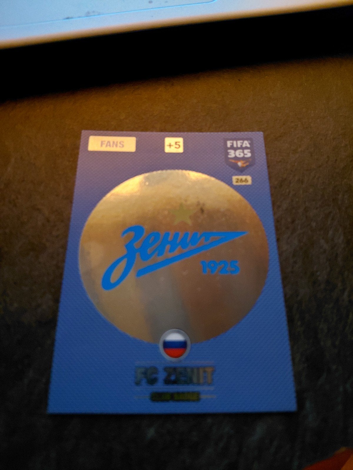 FIFA 365 Club Badge FC Zenit, Verzamelen, Sportartikelen en Voetbal, Ophalen of Verzenden, Nieuw, Buitenlandse clubs, Poster, Plaatje of Sticker