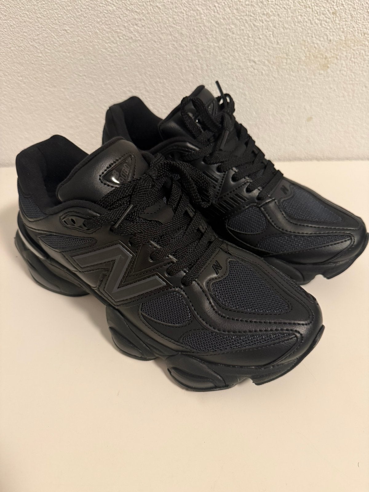 New Balance 9060 Triple Black Sneakers, Ophalen of Verzenden, Zo goed als nieuw, Zwart, Sneakers of Gympen