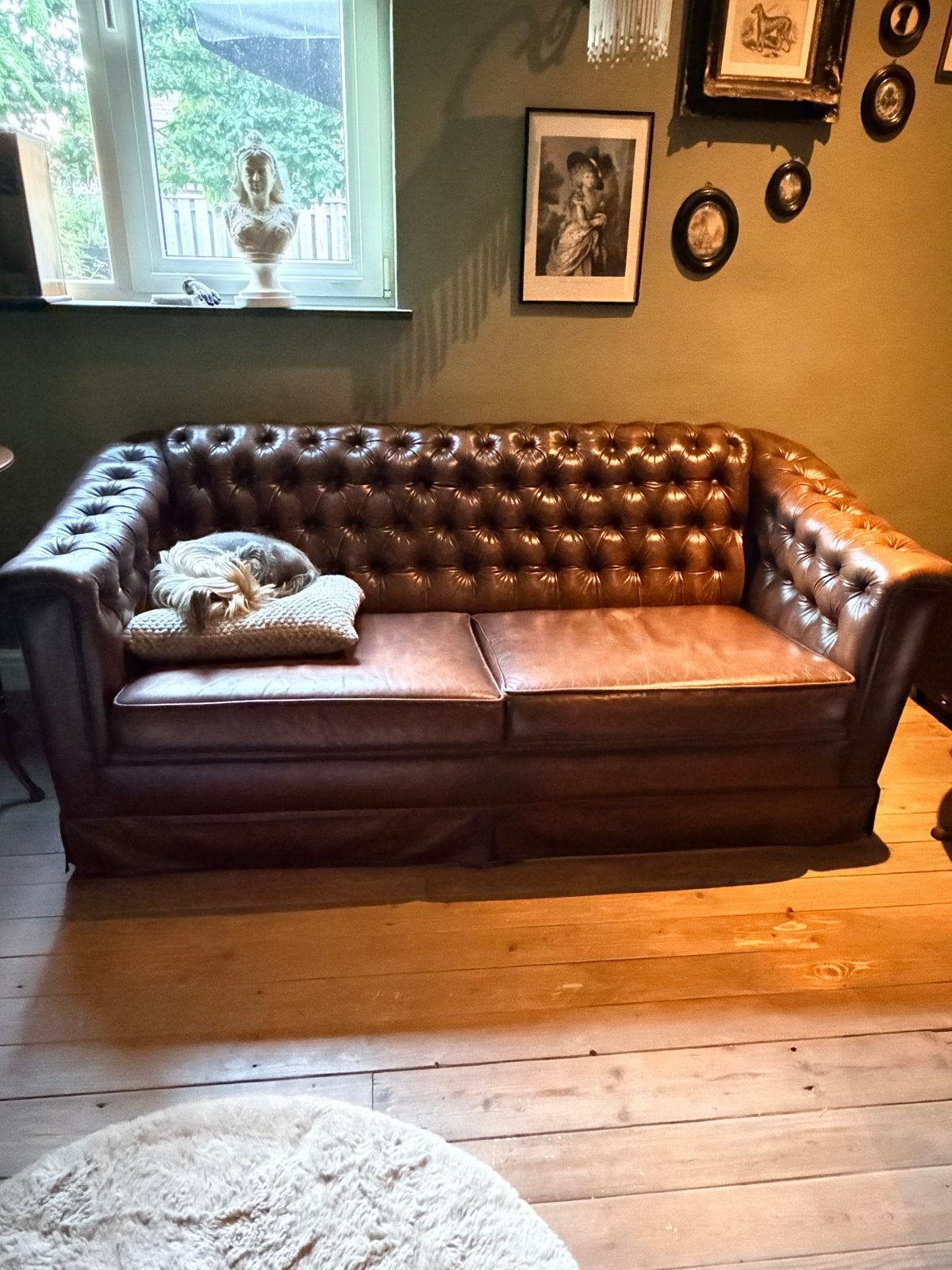 Leren Chesterfield 2-zits bank zeer goede staat. The Duchess, Ophalen, Tweepersoons, Zo goed als nieuw, Rechte bank